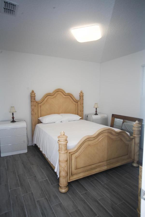 A Beautiful Queen Bedroom Orlando Eksteriør bilde